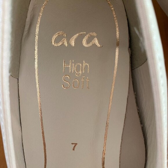 ARA Women's Garnet Sand Leather - Picture 8 of 9